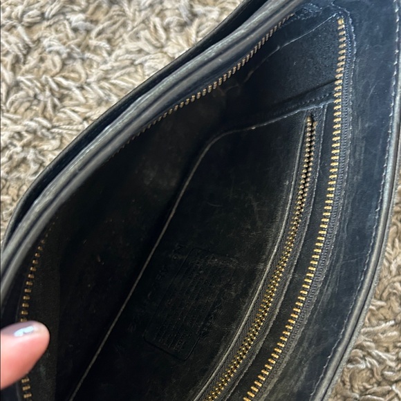 COACH Vintage Classic Black Leather Shoulder Bag / Crossbody Black - Picture 10 of 16